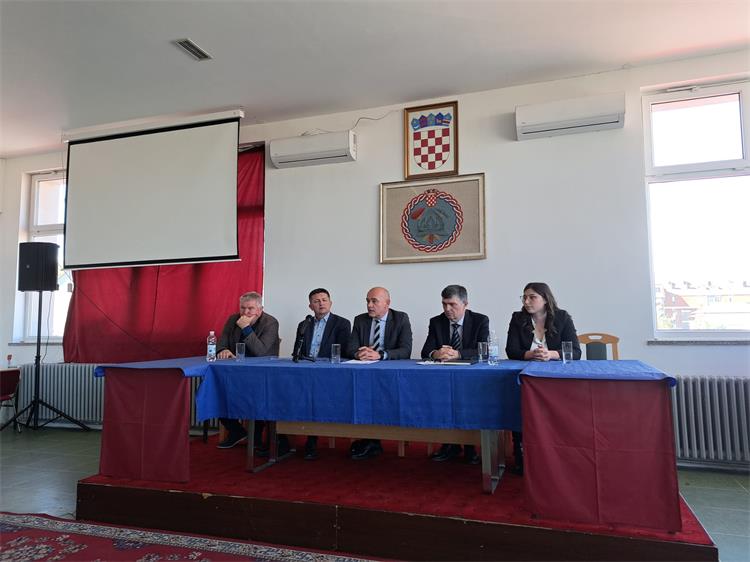 Slika /slike/Priopcenja/Đakovo mlijeko 2.jpg